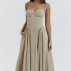 Samaria Taupe korsetjurk voor de zomer