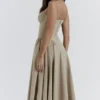 Samaria Taupe korsetjurk voor de zomer