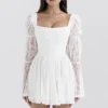 Sancia witte kanten mini-jurk met pofmouwen