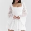 Sancia witte kanten mini-jurk met pofmouwen
