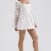 Sancia witte mini-jurk met bloemenprint en pofmouwen