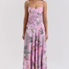 Seren roze maxi-jurk met bloemenprint en kanten rug