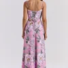 Seren roze maxi-jurk met bloemenprint en kanten rug
