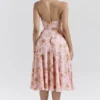 Solada Engelse vintage rozenprint georgette halterzomerjurk