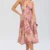 Solada halterjurk van georgette met paisley patchworkprint voor de zomer