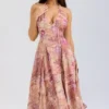 Solada halterjurk van georgette met paisley patchworkprint voor de zomer