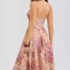 Solada halterjurk van georgette met paisley patchworkprint voor de zomer