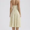 Solada ivoorkleurige vintage halterjurk met bloemenprint van georgette