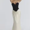 Sorcha zwarte & champagnekleurige maxi-jurk met korset
