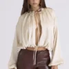 Talia Ecru satijnen blouse met open voorkant