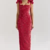 Tiff Holly rode fluwelen maxi-jurk met kant