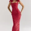 Tiff Holly rode fluwelen maxi-jurk met kant