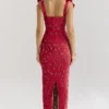 Tiff Holly rode fluwelen maxi-jurk met kant