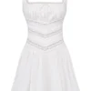 Tiffani witte mini-jurk met kanten rand