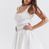 Tiffani witte mini-jurk met kanten rand