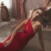 Valentina Scarlet asymmetrische midi-jurk met uitsnijdingen
