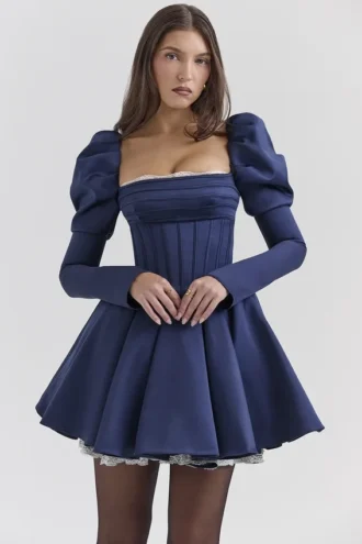 Venetia Midnight satijnen mini-jurk met pofmouwen