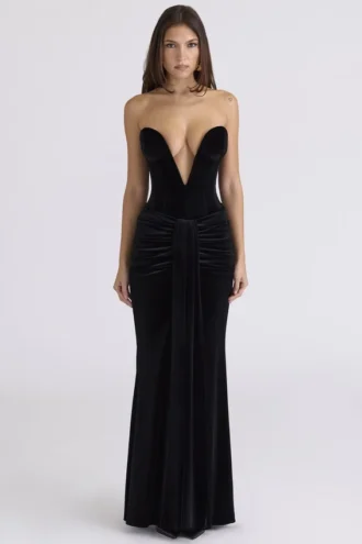 Vienne zwarte fluwelen maxi-avondjurk met diep decolleté – Limited Edition