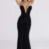 Vienne zwarte fluwelen maxi-avondjurk met diep decolleté – Limited Edition