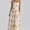 Ysabella ivoorkleurige katoenen midi-zomerjurk met vintage rozenprint
