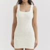Zaira crèmekleurige mini-jurk van chenillebreisel